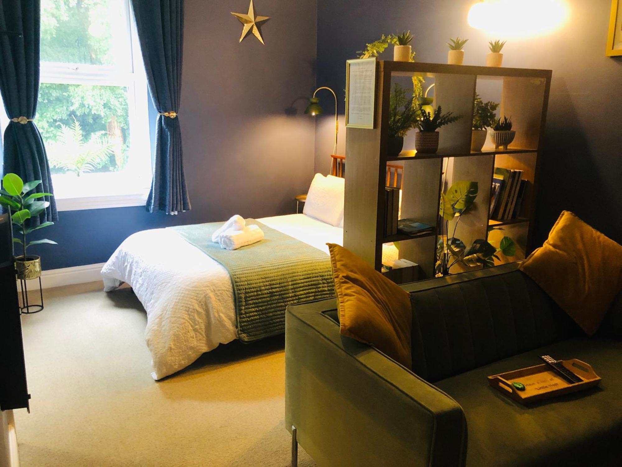 Nyth Bach - Little Nest Apartment Pembroke Dock